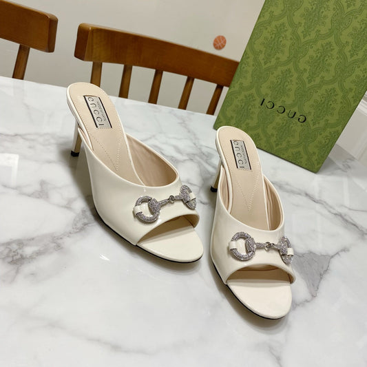 ЖІНОЧІ БОСОНІЖКИ GUCCI 26S HORSEBIT НА ВИСОКИХ ПІДБОРАХ 80 ММ З БІЛОЇ ГЛЯНЦЕВОЇ ШКІРИ ТЕЛЯТИ