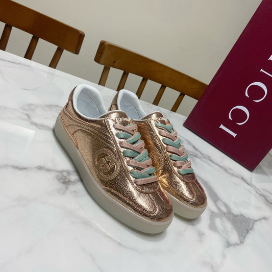 КРОСІВКИ GUCCI 26S З МЕТАЛІЗОВАНОЇ ШКІРИ ТЕЛЯТИ КОЛЬОРУ РОЖЕВОГО ЗОЛОТА
