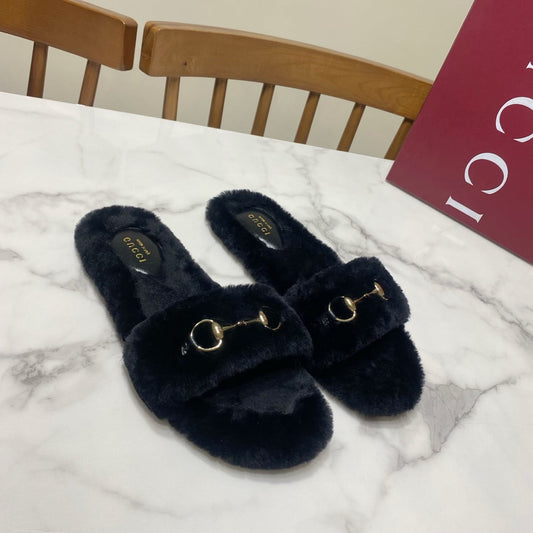 GUCCI 26S МЮЛІ HORSEBIT З ЧОРНОЇ ОВЧИНИ
