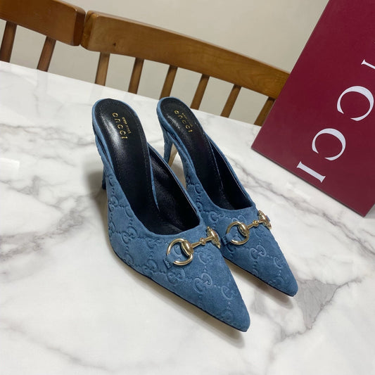 ЖІНОЧІ МЮЛІ GUCCI 26S НА ПІДБОРАХ 85 ММ ІЗ БЛАКИТНОЇ ЗАМШІ
