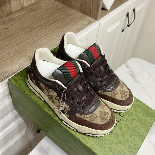 КРОСІВКИ GUCCI 26S RE-WEB З КОРИЧНЕВОЇ ТЕЛЯЧОЇ ШКІРИ ТА БЕЖЕВОГО ПОЛОТНА