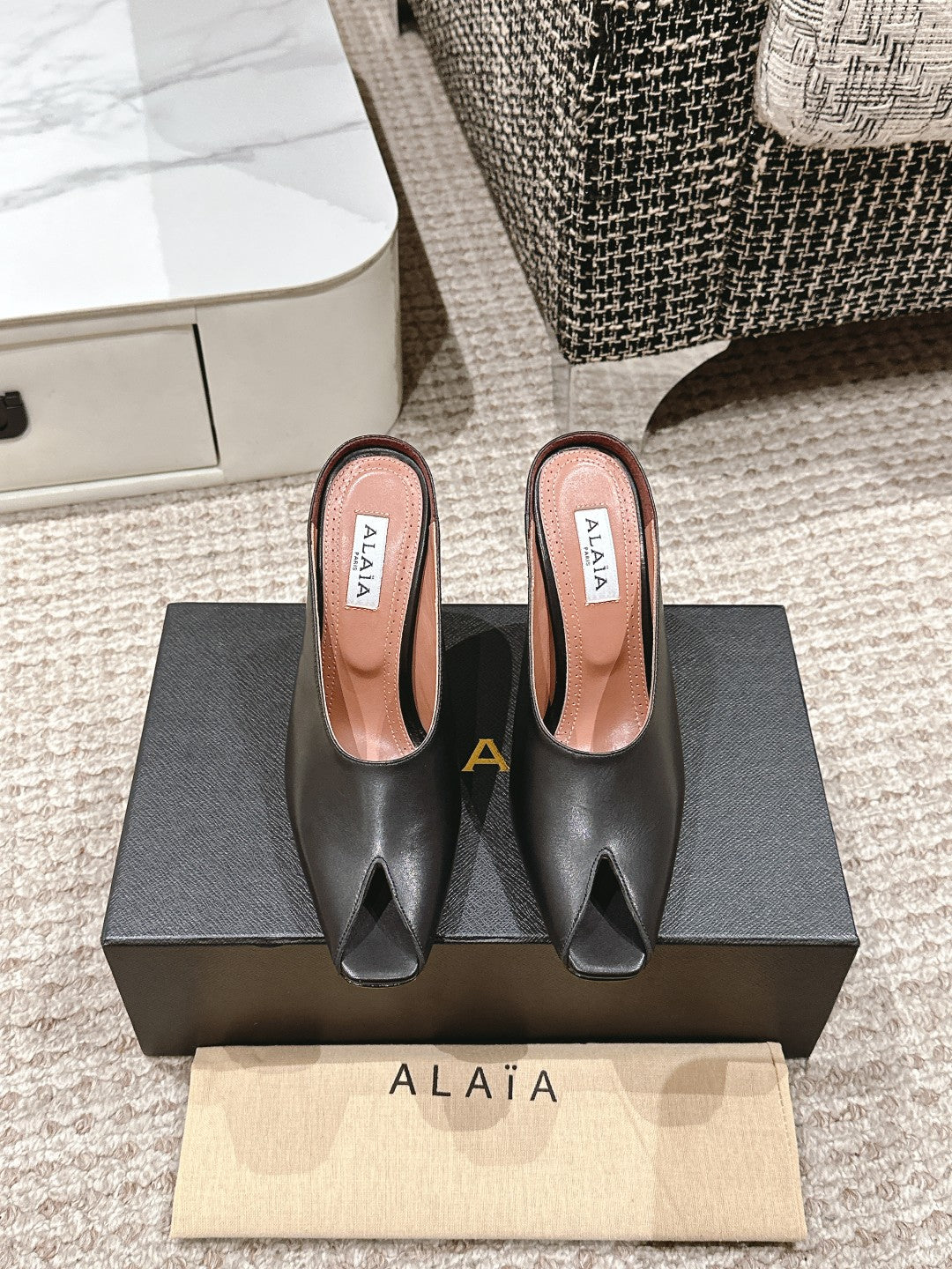 ALAIA SPIKE JEWEL MULES IN BLACK CALFSKIN - 35