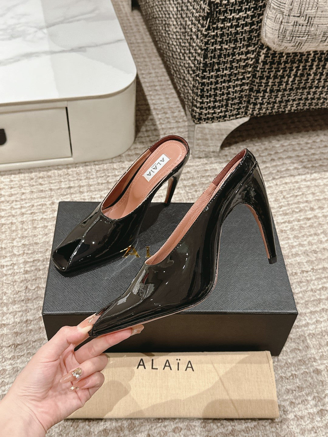 ALAIA SPIKE JEWEL MULES IN BLACK GLOSSY CALFSKIN - 35