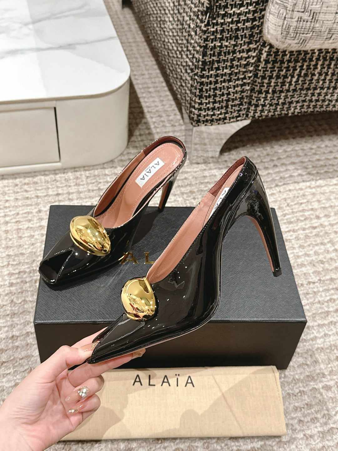 ALAIA SPIKE JEWEL MULES IN BLACK GLOSSY CALFSKIN WITH GOLD HARDWARE - 35