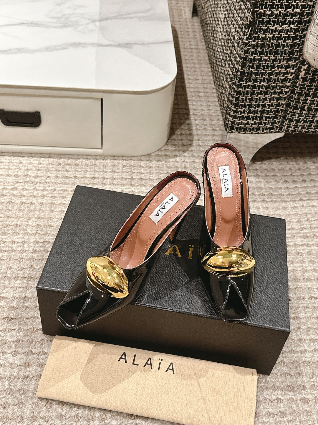 ALAIA SPIKE JEWEL MULES IN BLACK GLOSSY CALFSKIN WITH GOLD HARDWARE - 35