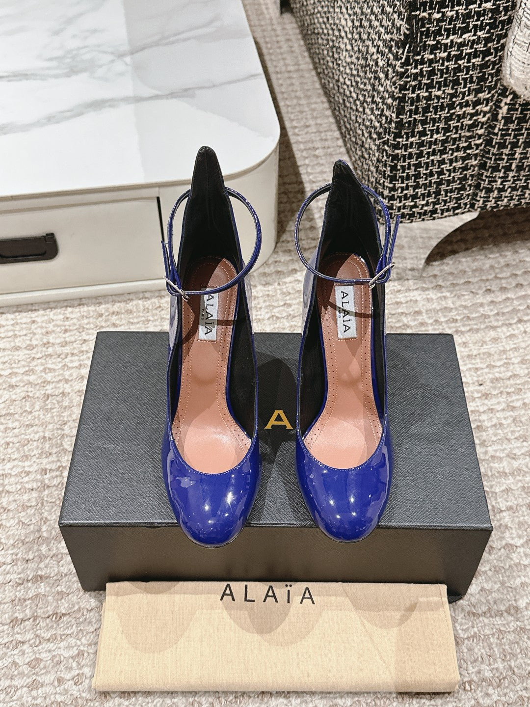 ALAIA ROUND-TOE HIGH HEELS 10 CM IN NAVY BLUE CALFSKIN - 35