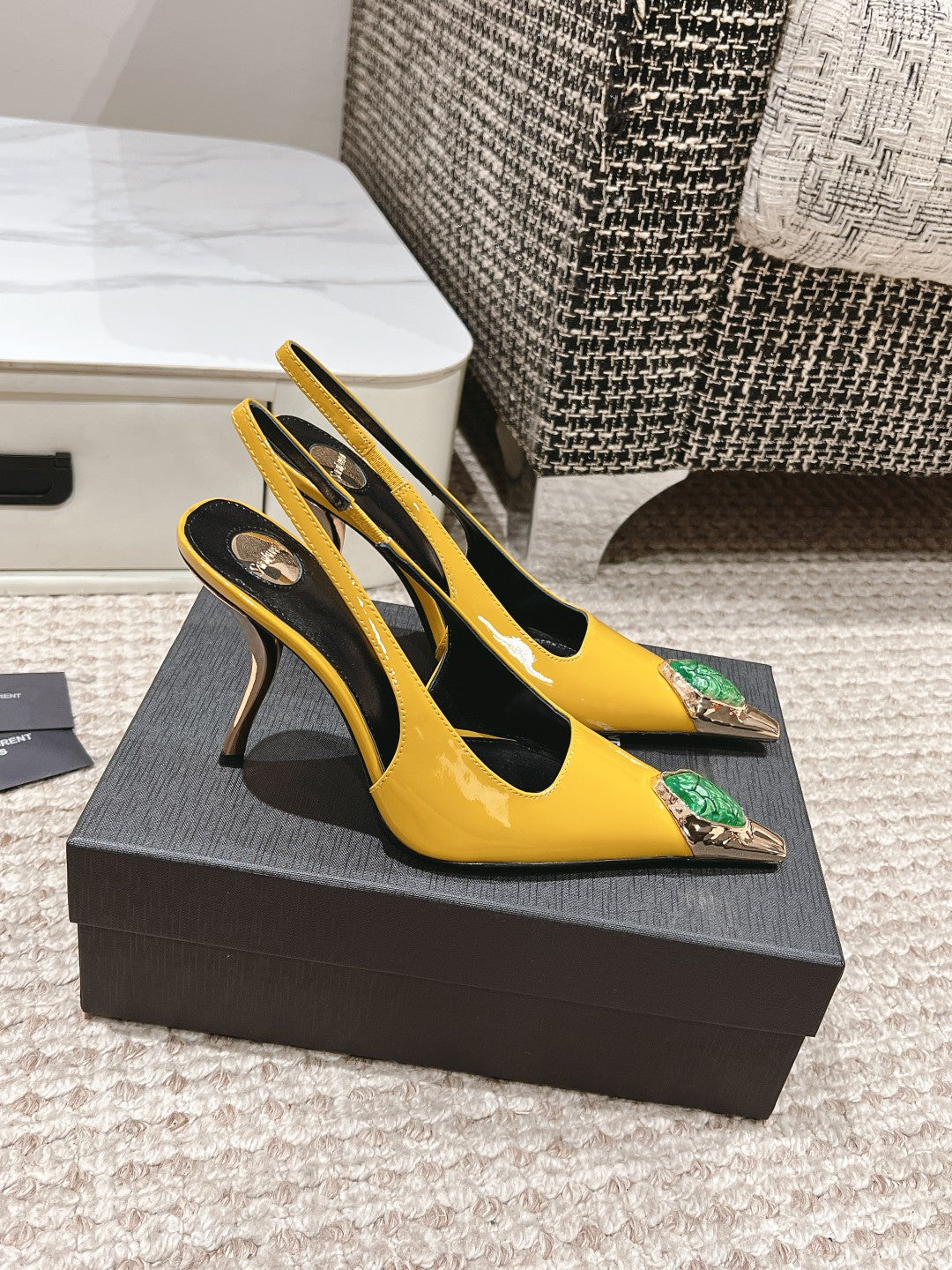DUNE HIGH 10 CM SLINGBACK PUMPS IN CLASSIC YELLOW PATENT LEATHER WITH CRYSTAL - 35