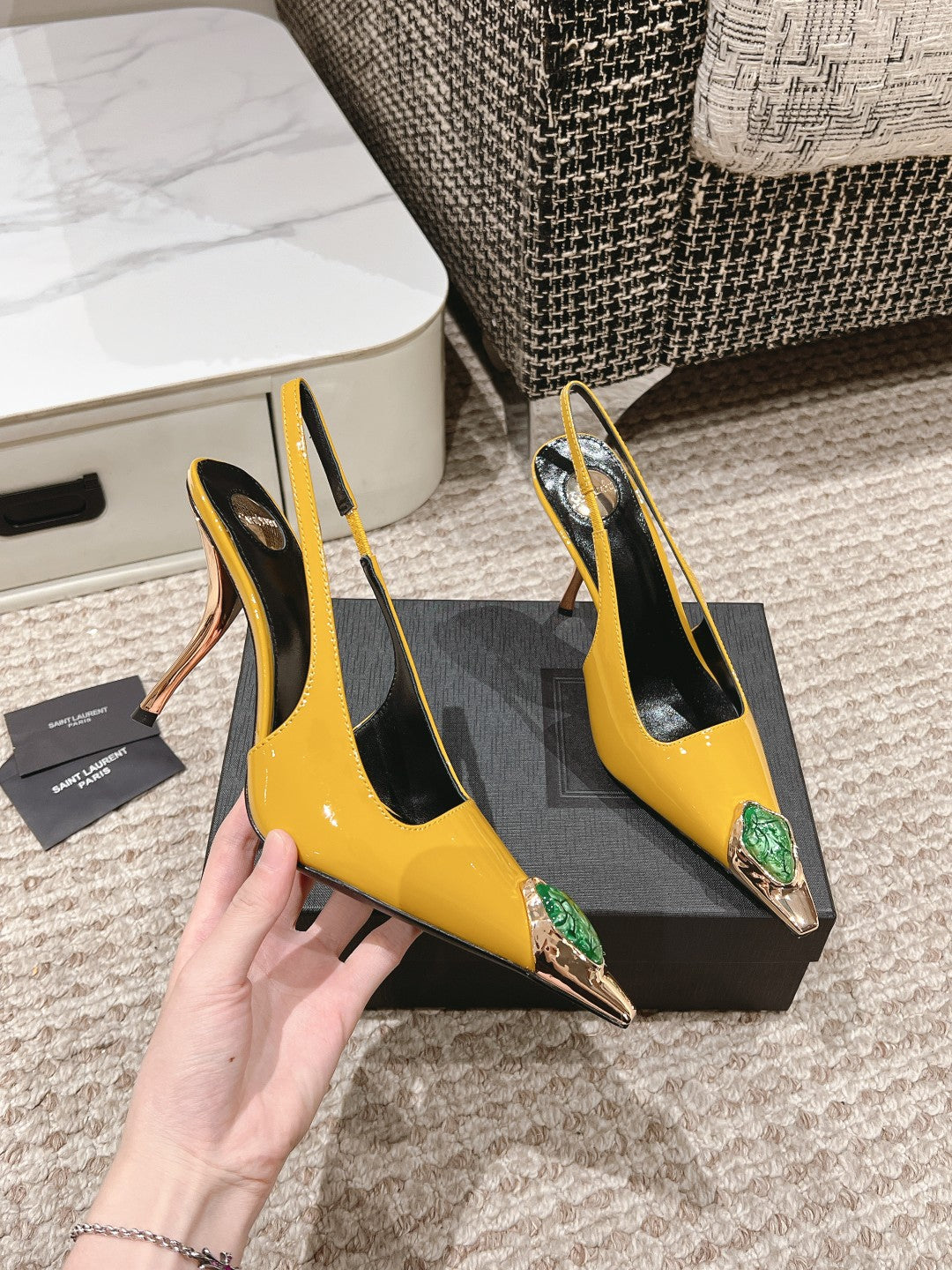 DUNE HIGH 10 CM SLINGBACK PUMPS IN CLASSIC YELLOW PATENT LEATHER WITH CRYSTAL - 35