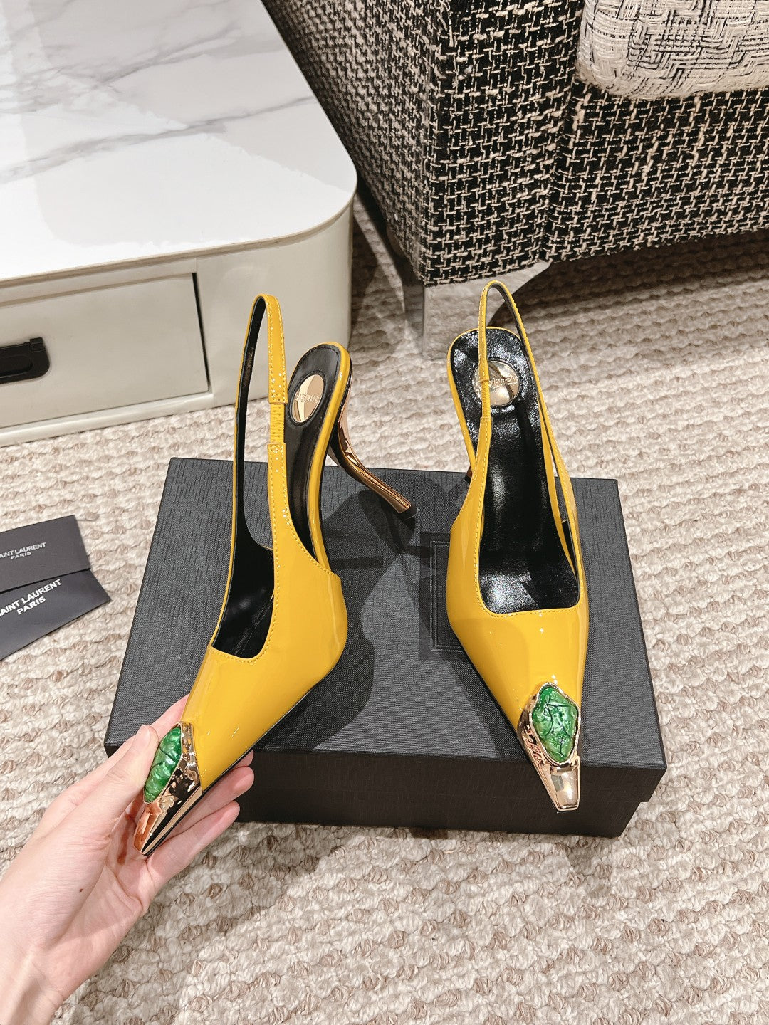 DUNE HIGH 10 CM SLINGBACK PUMPS IN CLASSIC YELLOW PATENT LEATHER WITH CRYSTAL - 35