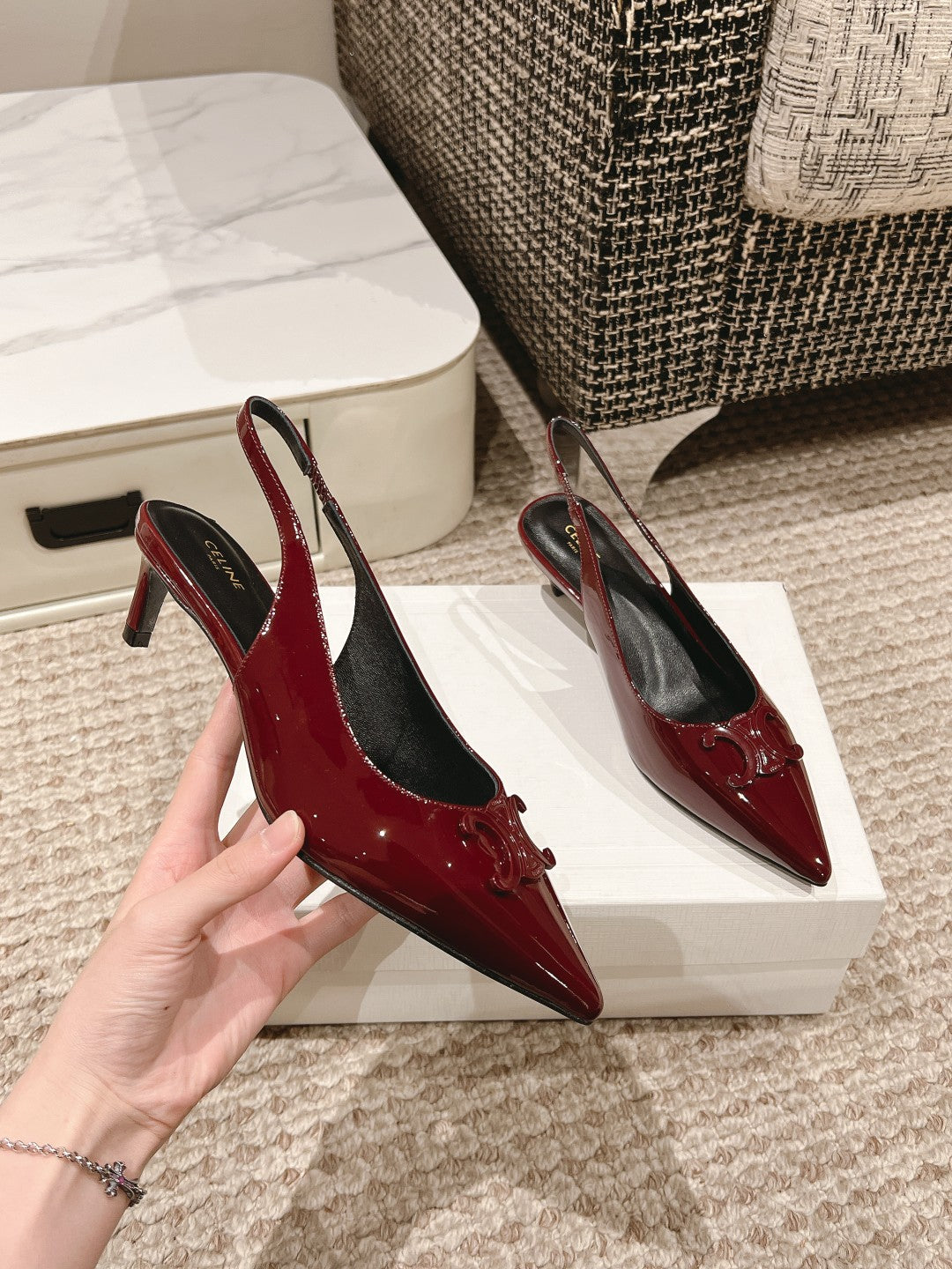 HIGH SLINGBACKS 5 CM IN RUBY RED PATENT CALFSKIN - 35