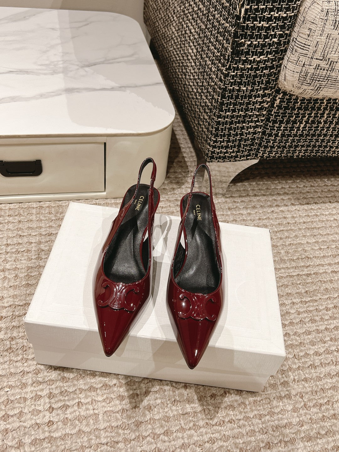 HIGH SLINGBACKS 5 CM IN RUBY RED PATENT CALFSKIN - 35
