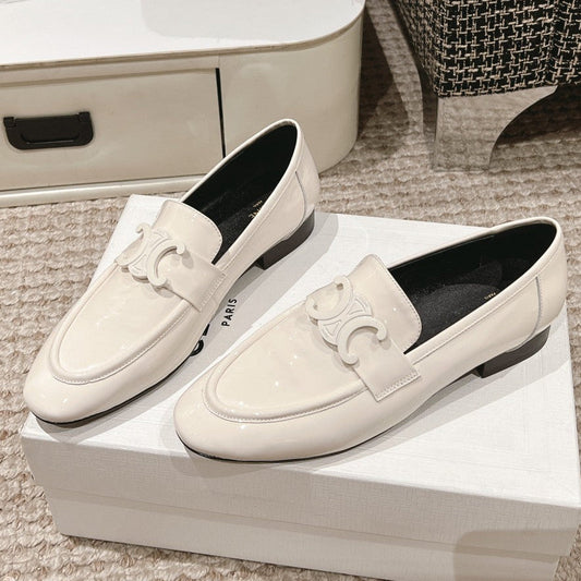 TRIOMPHE LOAFER IN WHITE PATENT CALFSKIN - 35