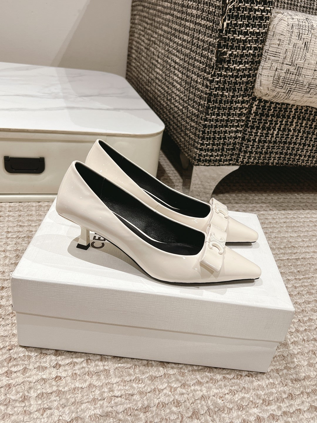 TRIOMPHE HIGH PUMP 5 CM IN WHITE PATENT CALFSKIN - 35
