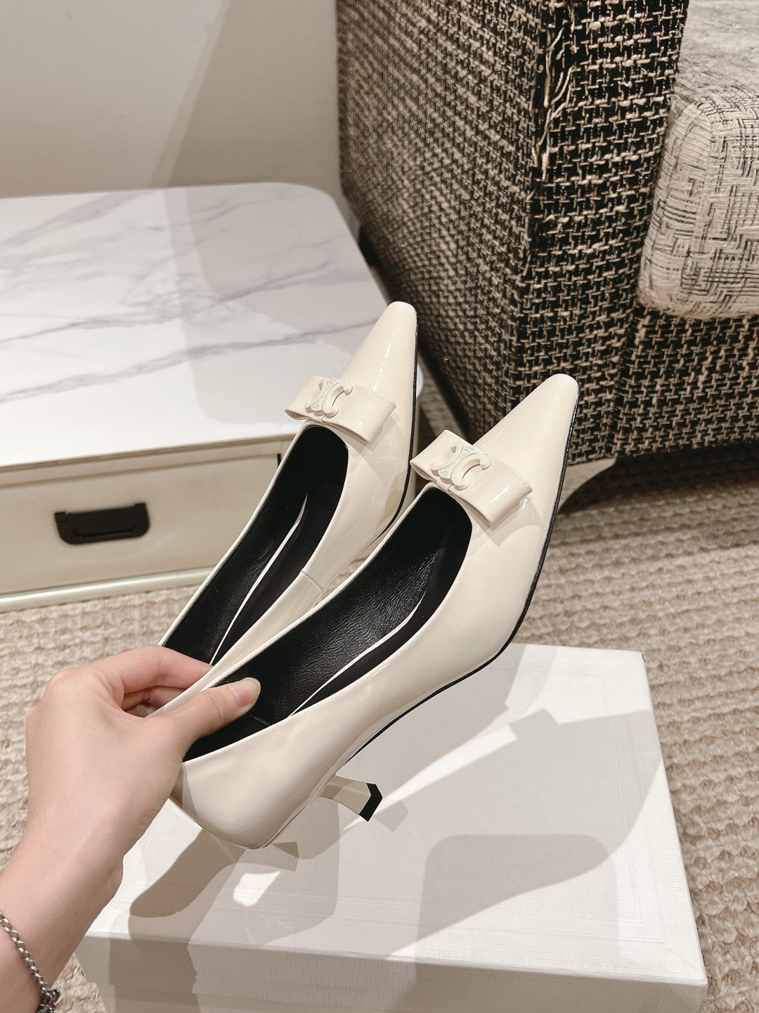 TRIOMPHE HIGH PUMP 5 CM IN WHITE PATENT CALFSKIN - 35