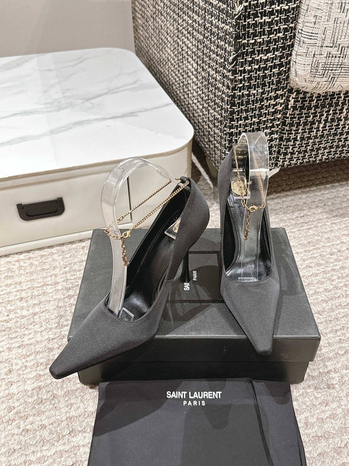 HIGH PUMP 9 CM IN BLACK SATIN - 35
