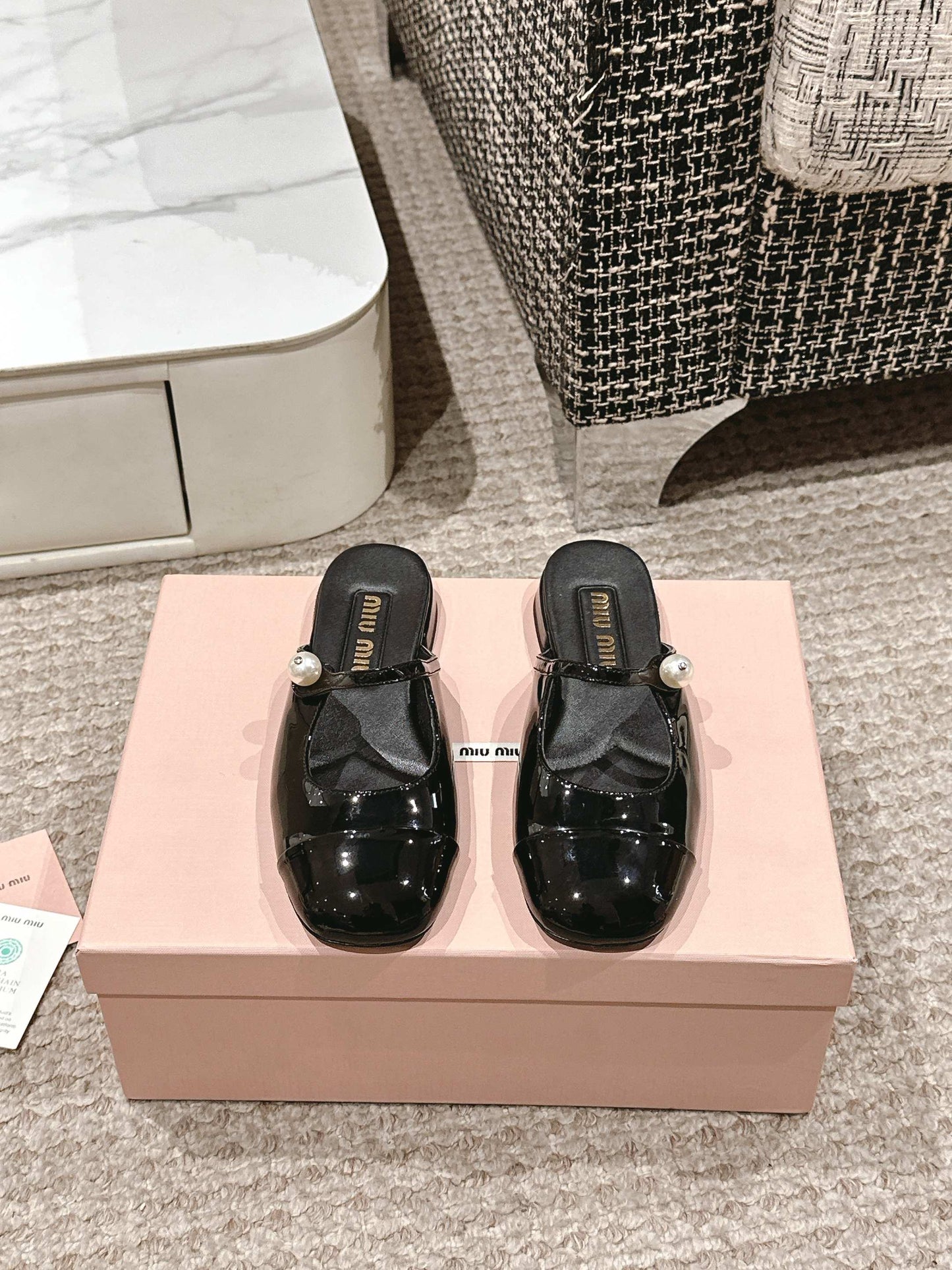 FLAT MULE IN BLACK PATENT CALFSKIN - 35