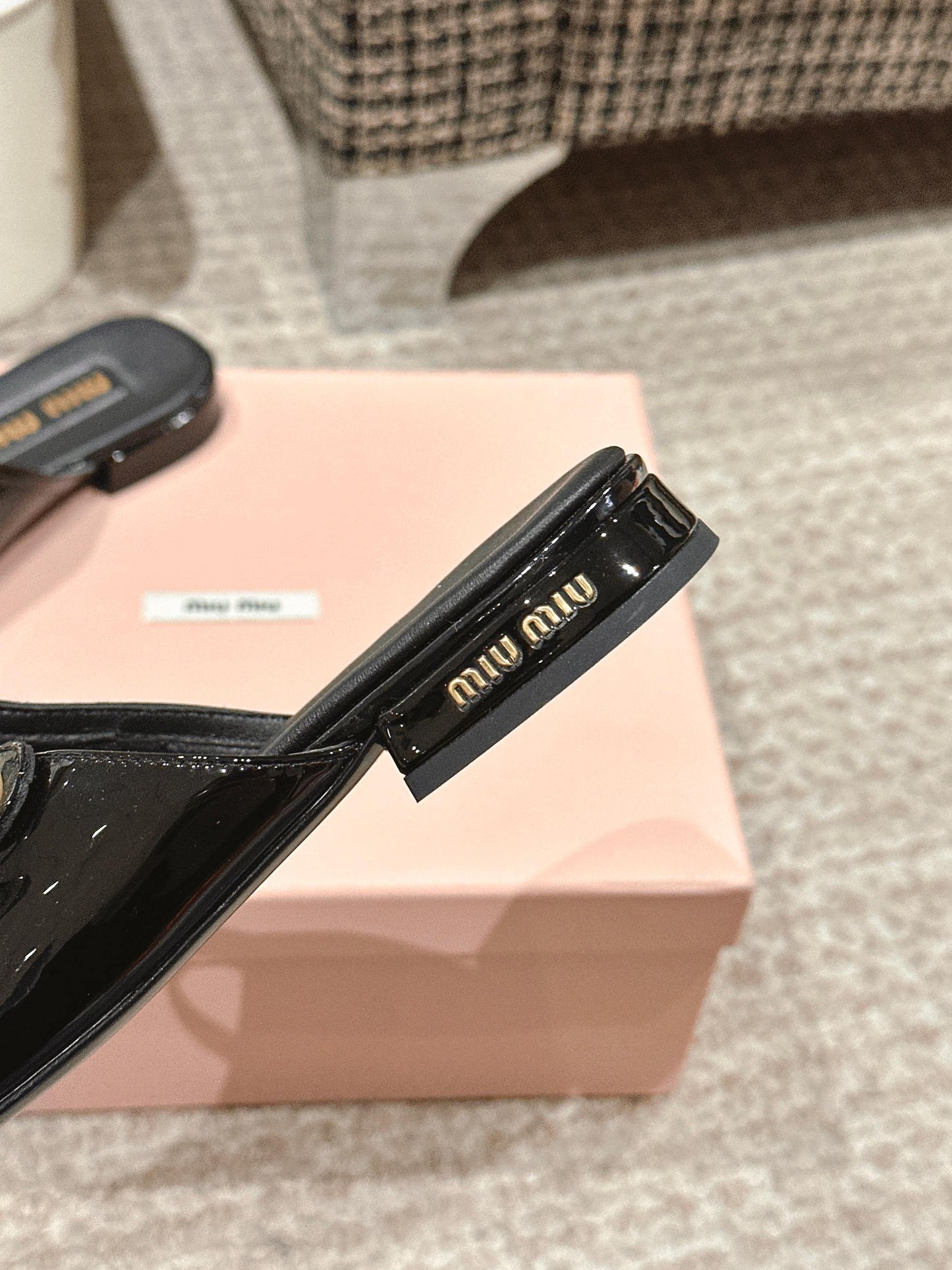 FLAT MULE IN BLACK PATENT CALFSKIN - 35