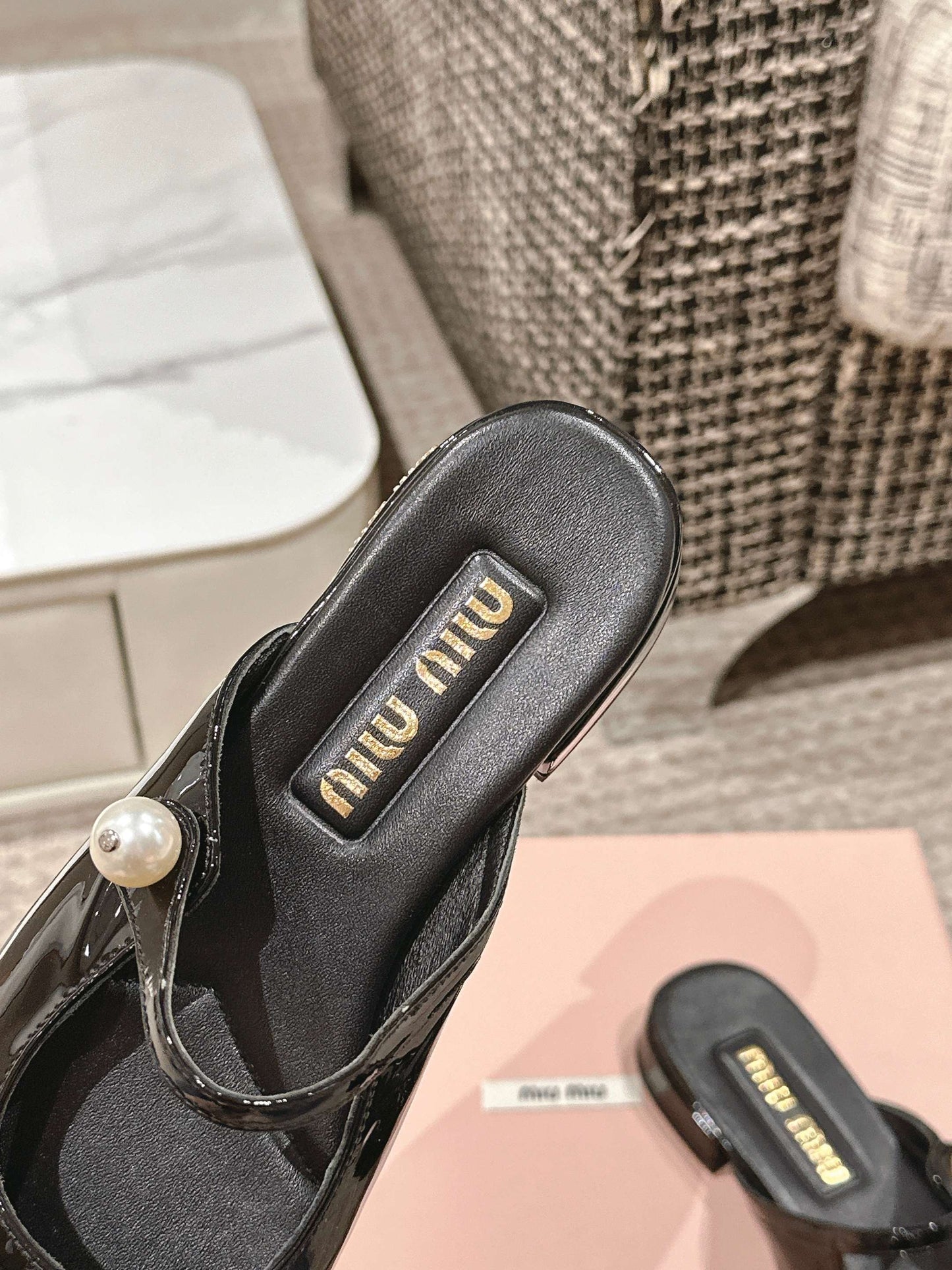 FLAT MULE IN BLACK PATENT CALFSKIN - 35