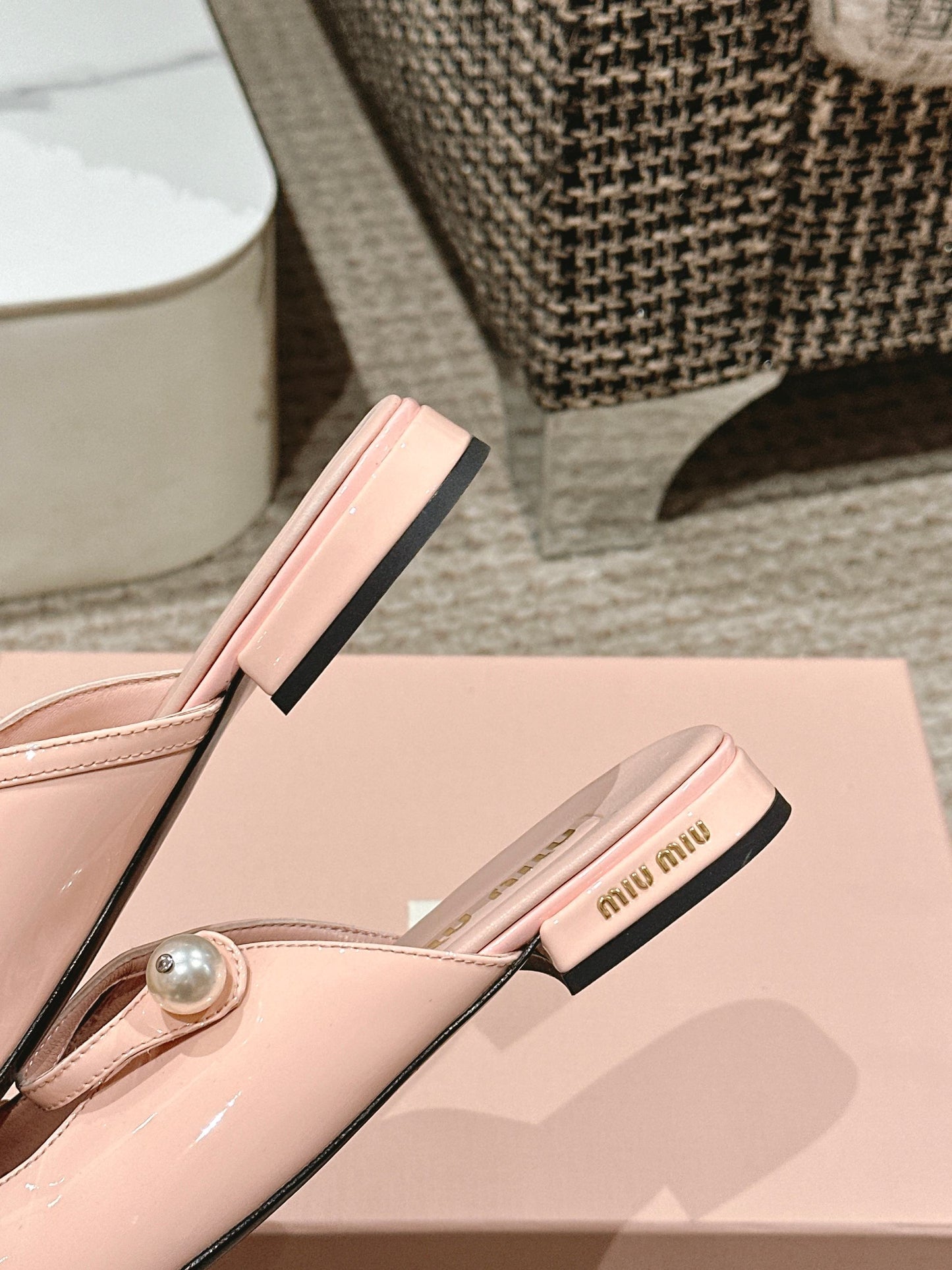FLAT MULE IN BABY PINK MIX BLACK PATENT CALFSKIN - 35