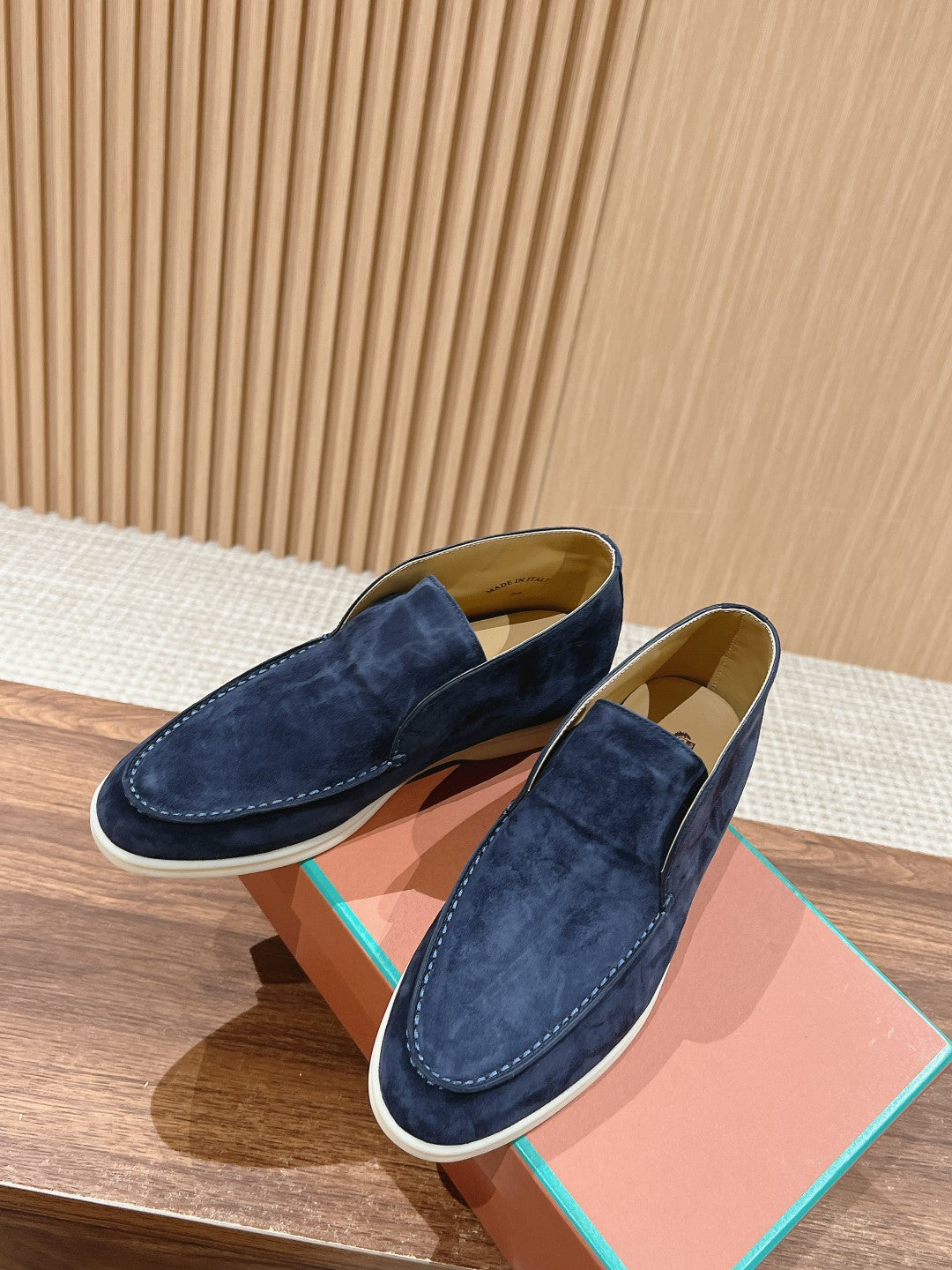 LP OPEN WALK LOAFERS NAVY SUEDE - 35