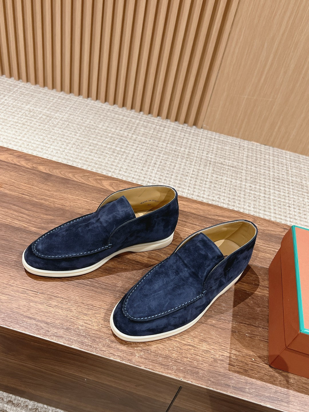 LP OPEN WALK LOAFERS NAVY SUEDE - 35