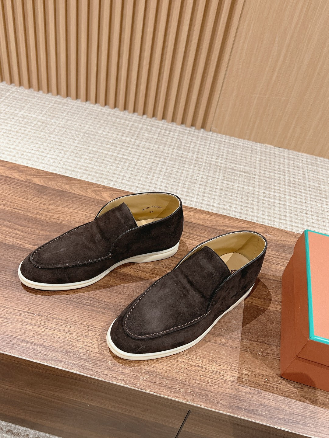 LP OPEN WALK LOAFERS CHARCOAL SUEDE - 35