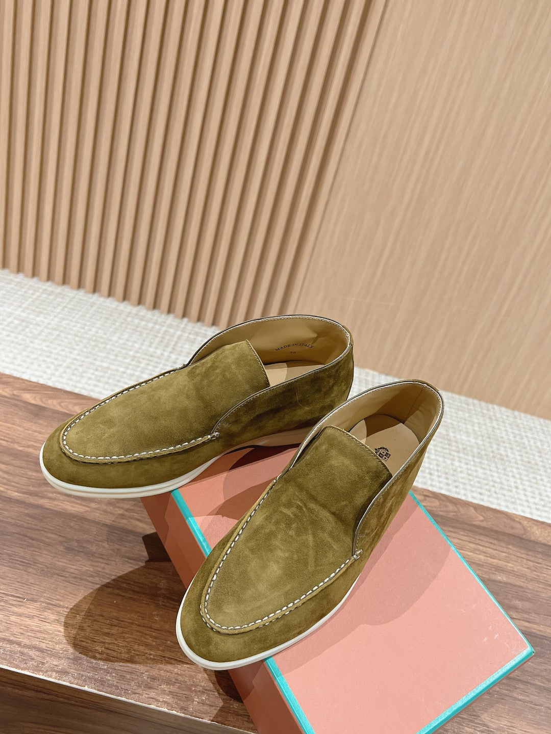 LP OPEN WALK LOAFERS BRIGHT OLIVE SUEDE - 35