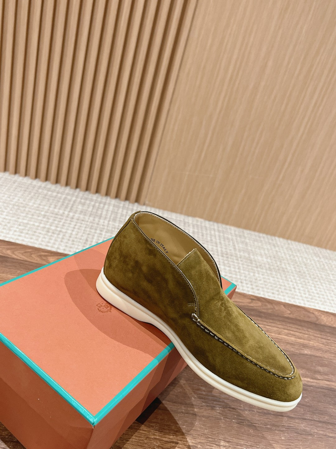 LP OPEN WALK LOAFERS BRIGHT OLIVE SUEDE - 35