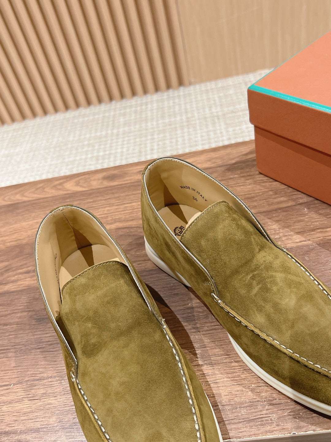 LP OPEN WALK LOAFERS BRIGHT OLIVE SUEDE - 35