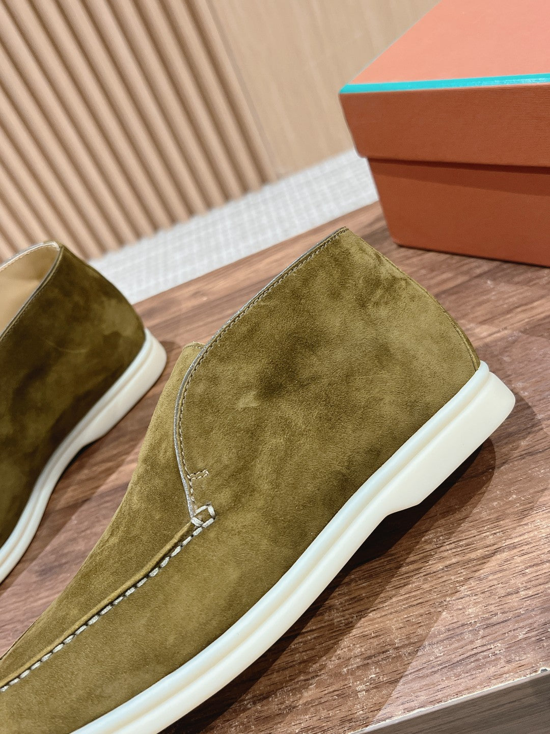LP OPEN WALK LOAFERS BRIGHT OLIVE SUEDE - 35