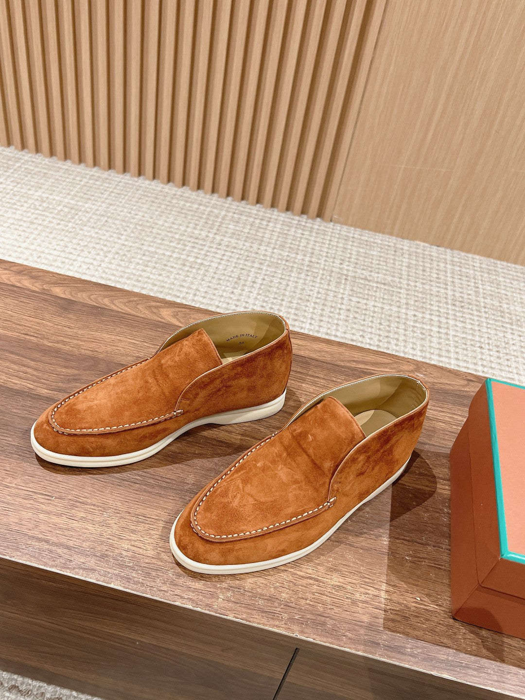 LP OPEN WALK LOAFERS BRIGHT BROWN SUEDE - 35