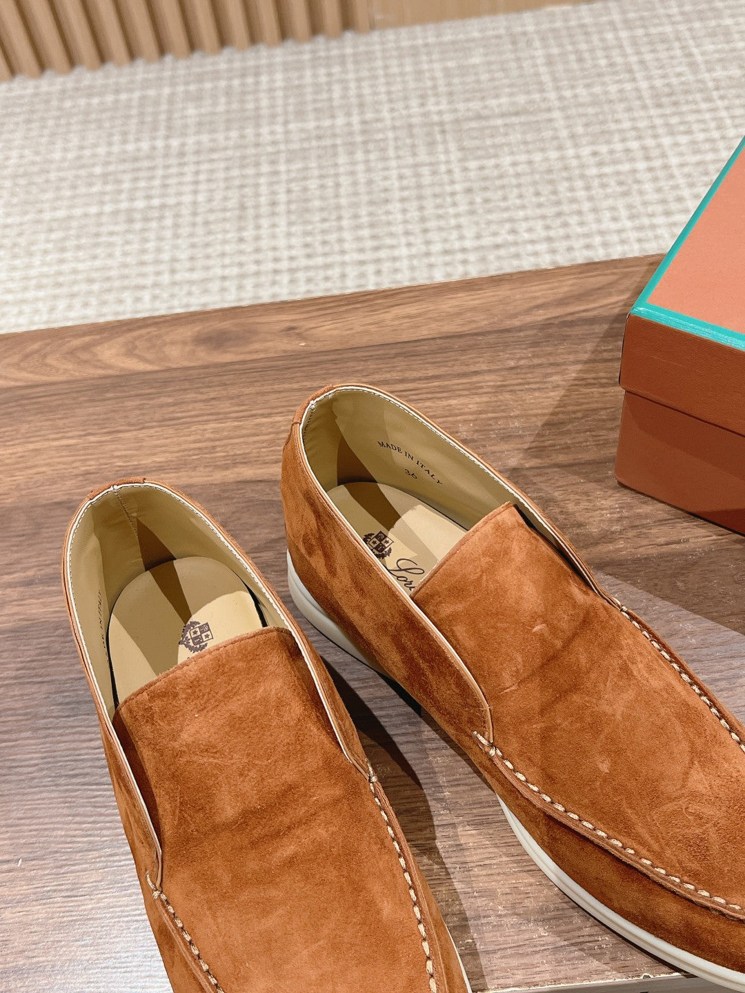 LP OPEN WALK LOAFERS BRIGHT BROWN SUEDE - 35