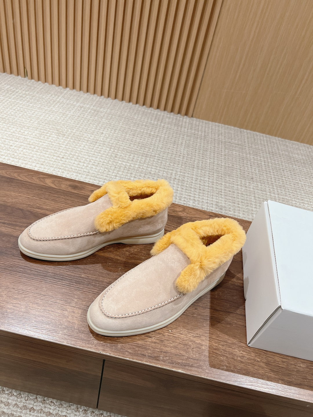 LP CLASSIC SUMMER CHARMS WALK LOAFERS KHAKI CALFSKIN - 35