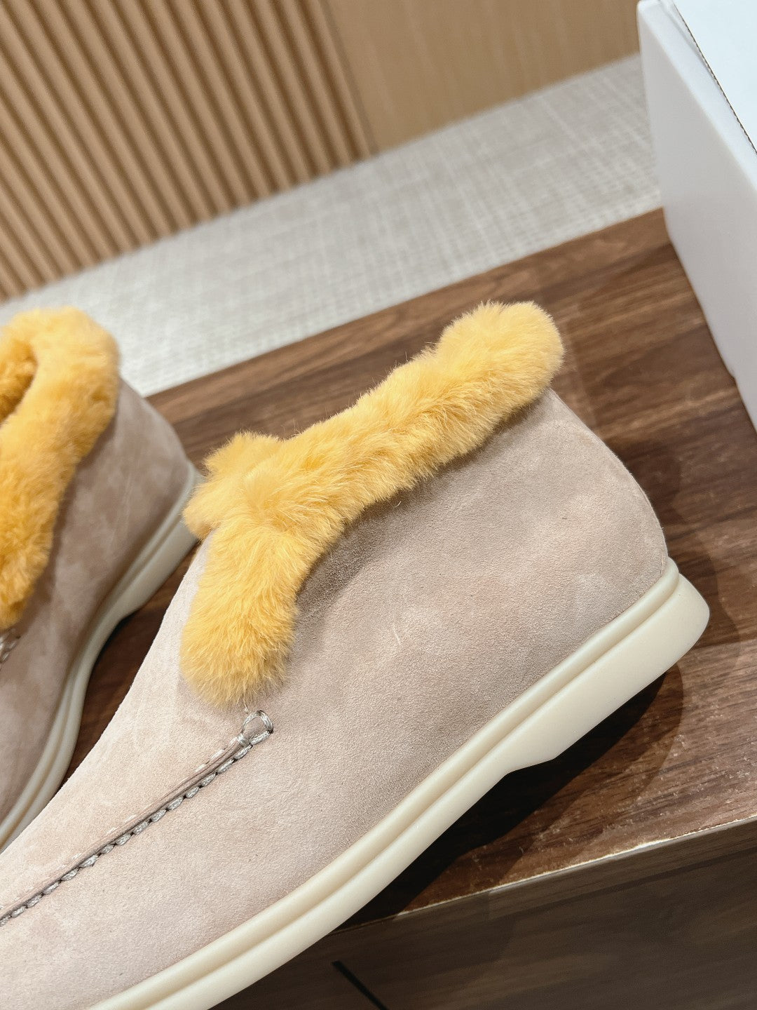 LP CLASSIC SUMMER CHARMS WALK LOAFERS KHAKI CALFSKIN - 35