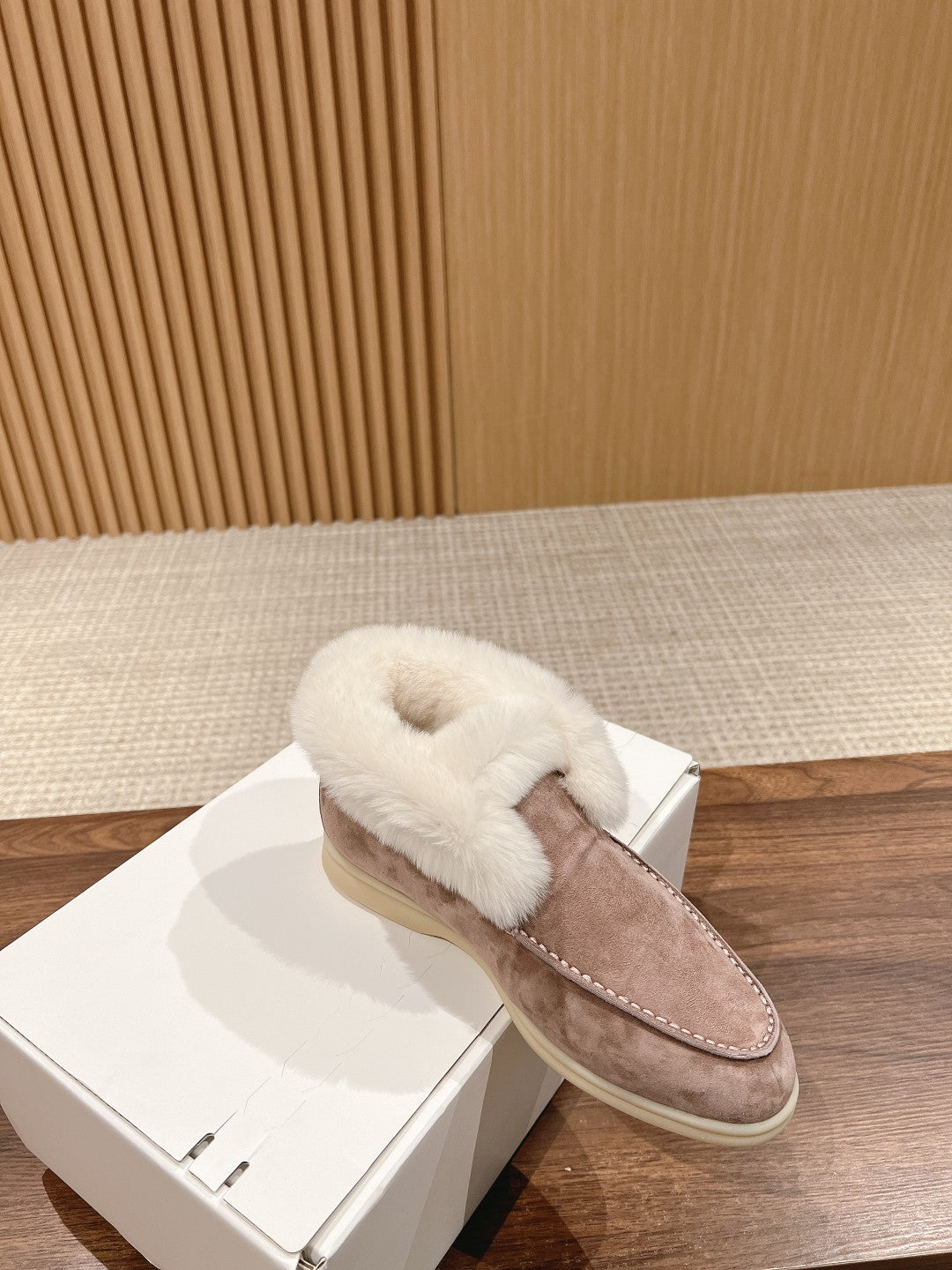 LP CLASSIC SUMMER CHARMS WALK LOAFERS CAMEL CALFSKIN - 35