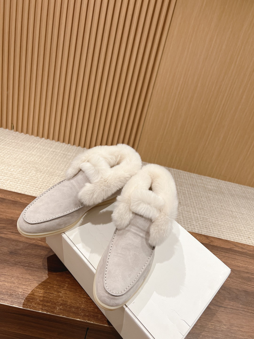 LP CLASSIC SUMMER CHARMS WALK LOAFERS LIGHT GRAY CALFSKIN - 35