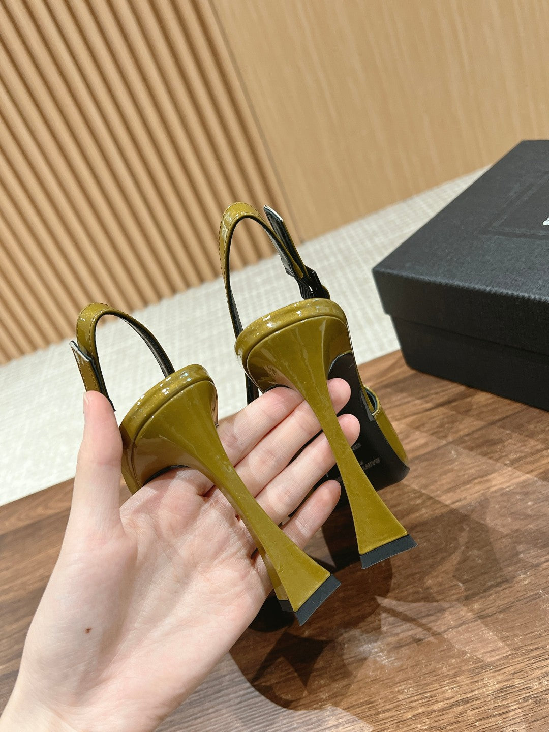 SL DUNE SLINGBACK PUMPS MUSTARD POLISHED CALFSKIN - 35