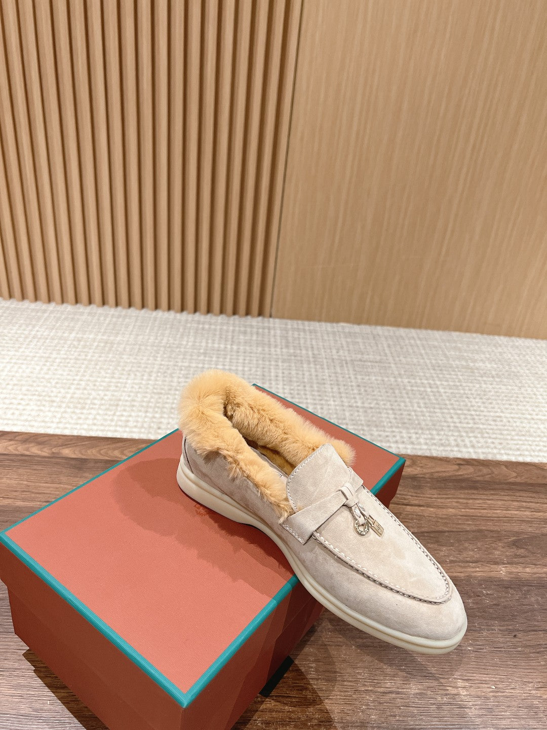 LP SUMMER CHARMS WALK LOAFERS TORTILLA FLEECE - 35