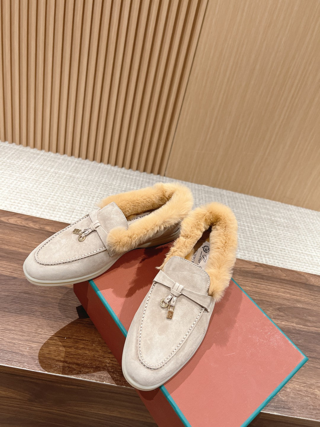 LP SUMMER CHARMS WALK LOAFERS TORTILLA FLEECE - 35