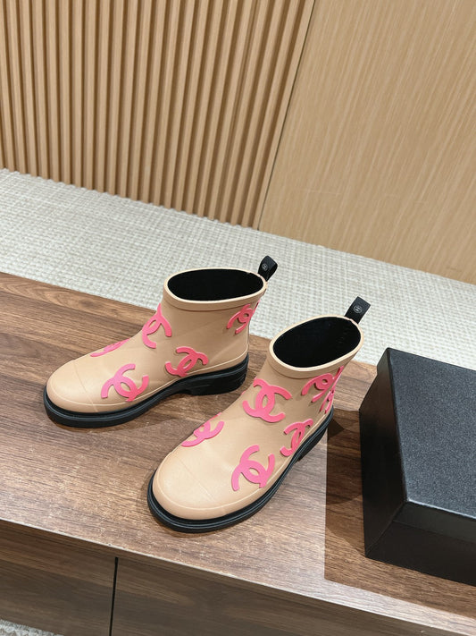CC RAIN BOOTS BEIGE CREAM TPU WITH PINK LOGO - 35