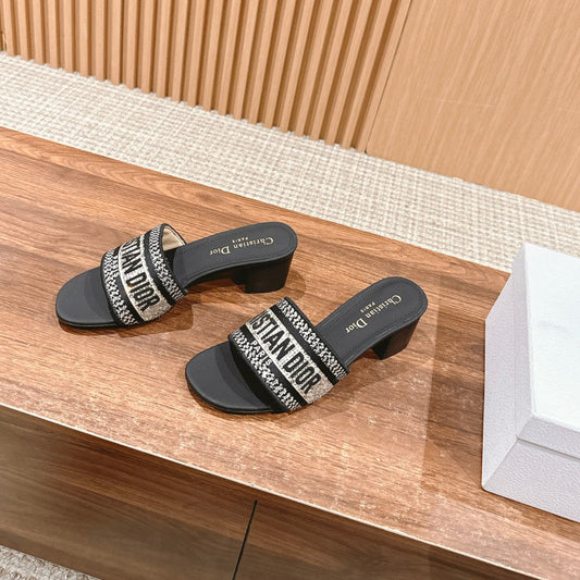 DIOR 26S D-CLUB ВИШИТІ ШЛЬОПАНЦІ НА ПІДБОРАХ ЧОРНОГО КОЛЬОРУ