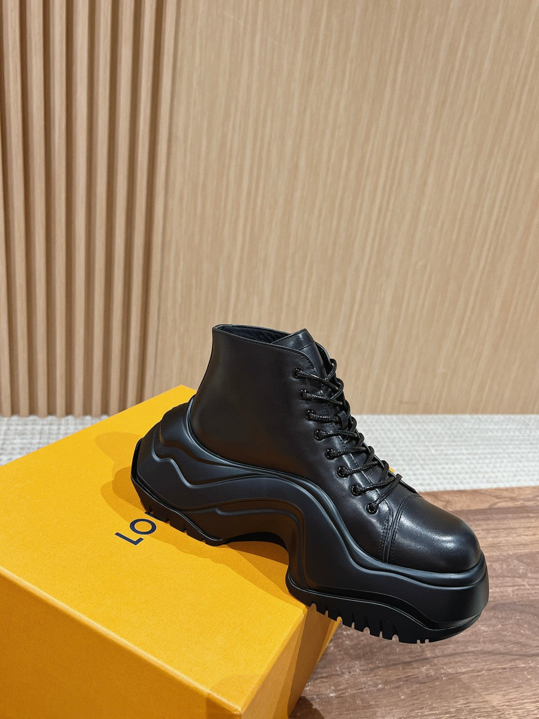 LV WOMEN CHELSEA BOOT IN BLACK MONOGRAM CALFSKIN - 35