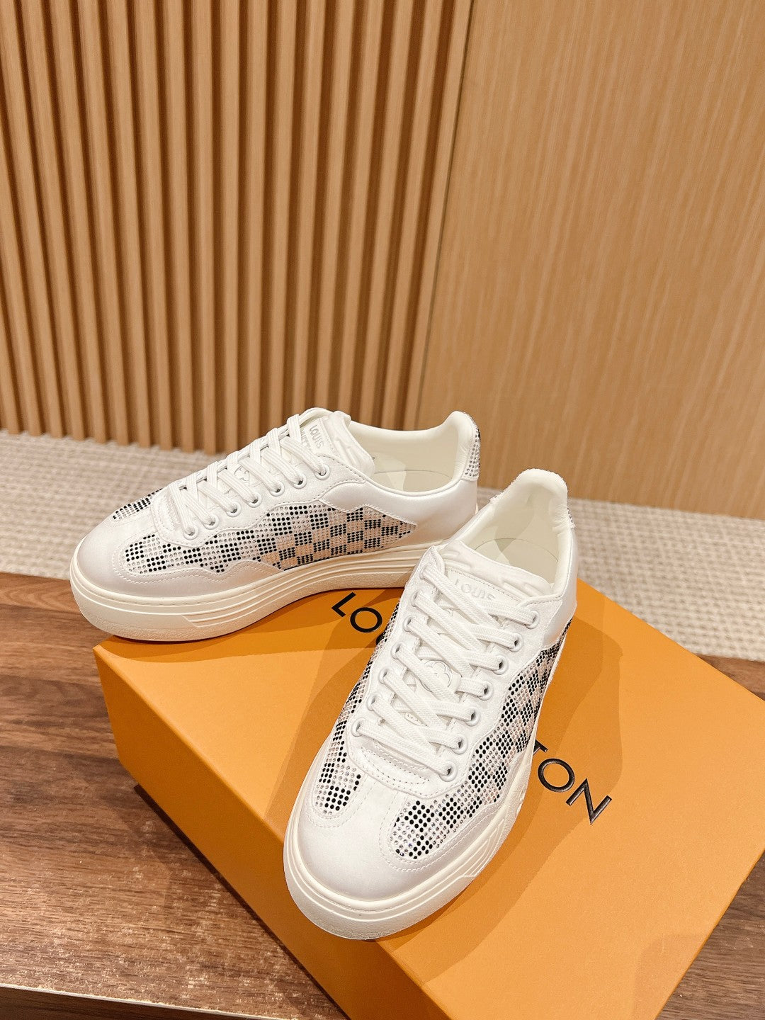 LV GROOVY SNEAKER IN WHITE DAMIER STRASS AND CALFSKIN - 35