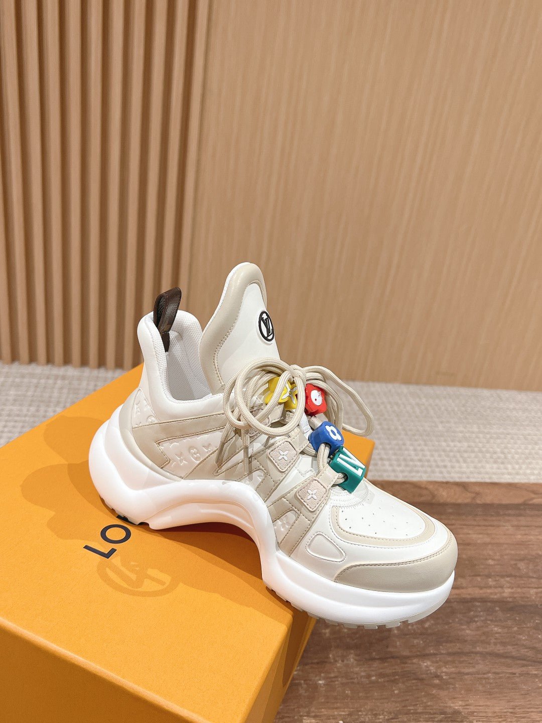 LV ARCHLIGHT SNEAKER IN BLANC BEIGE EMBOSSED CALFSKIN - 35
