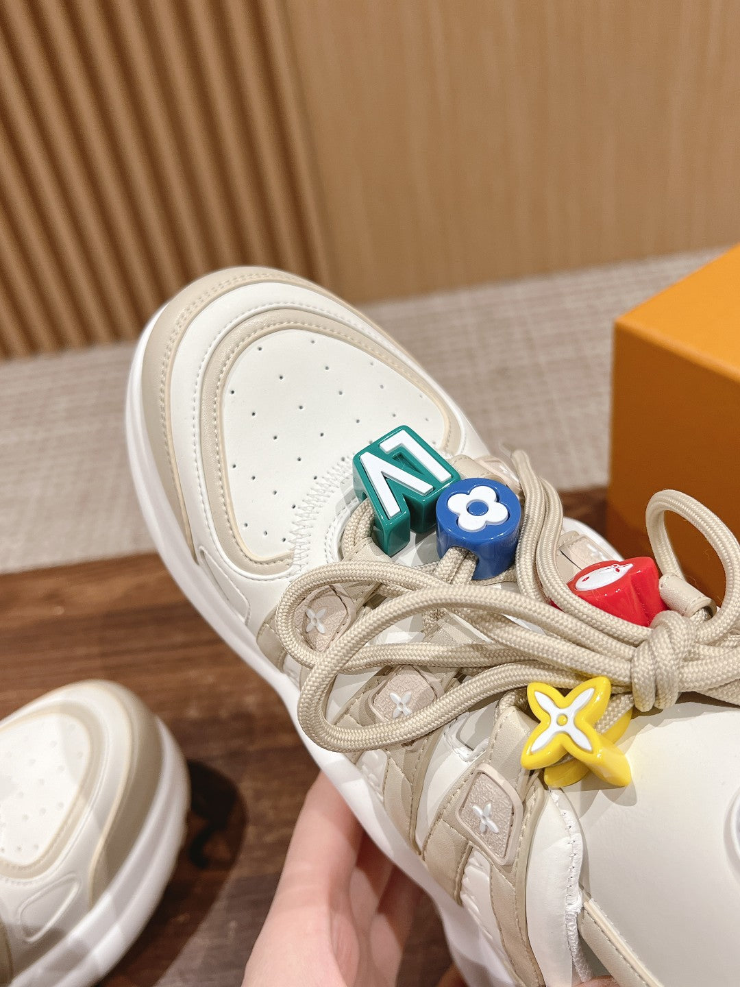 LV ARCHLIGHT SNEAKER IN BLANC BEIGE EMBOSSED CALFSKIN - 35