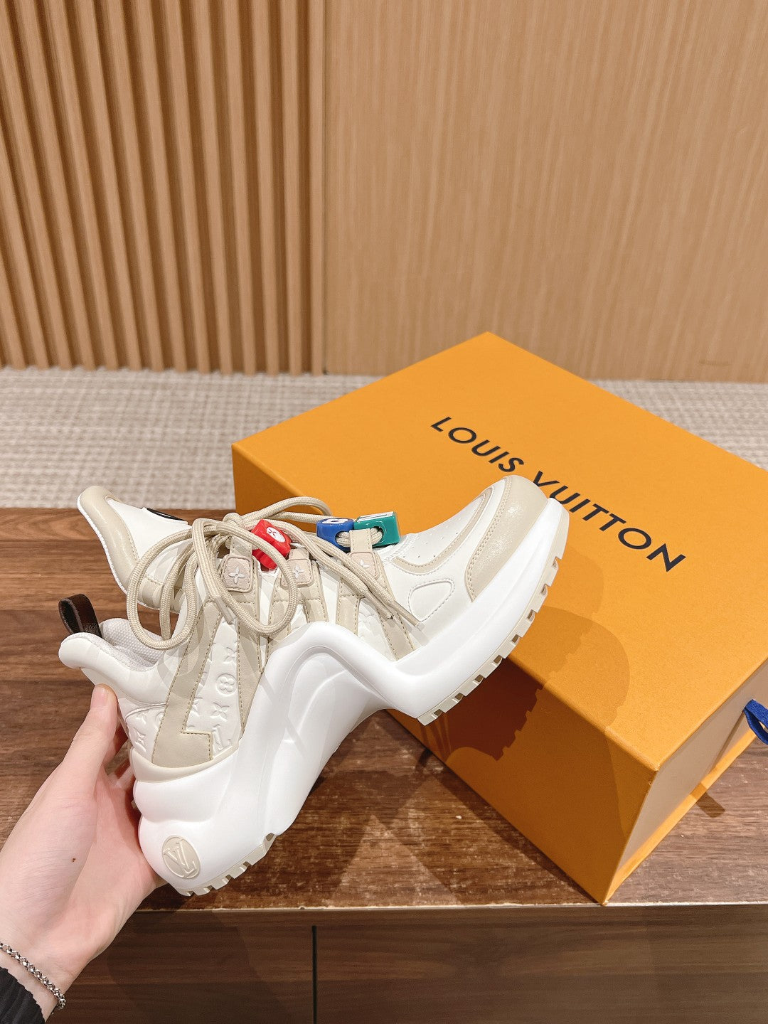 LV ARCHLIGHT SNEAKER IN BLANC BEIGE EMBOSSED CALFSKIN - 35