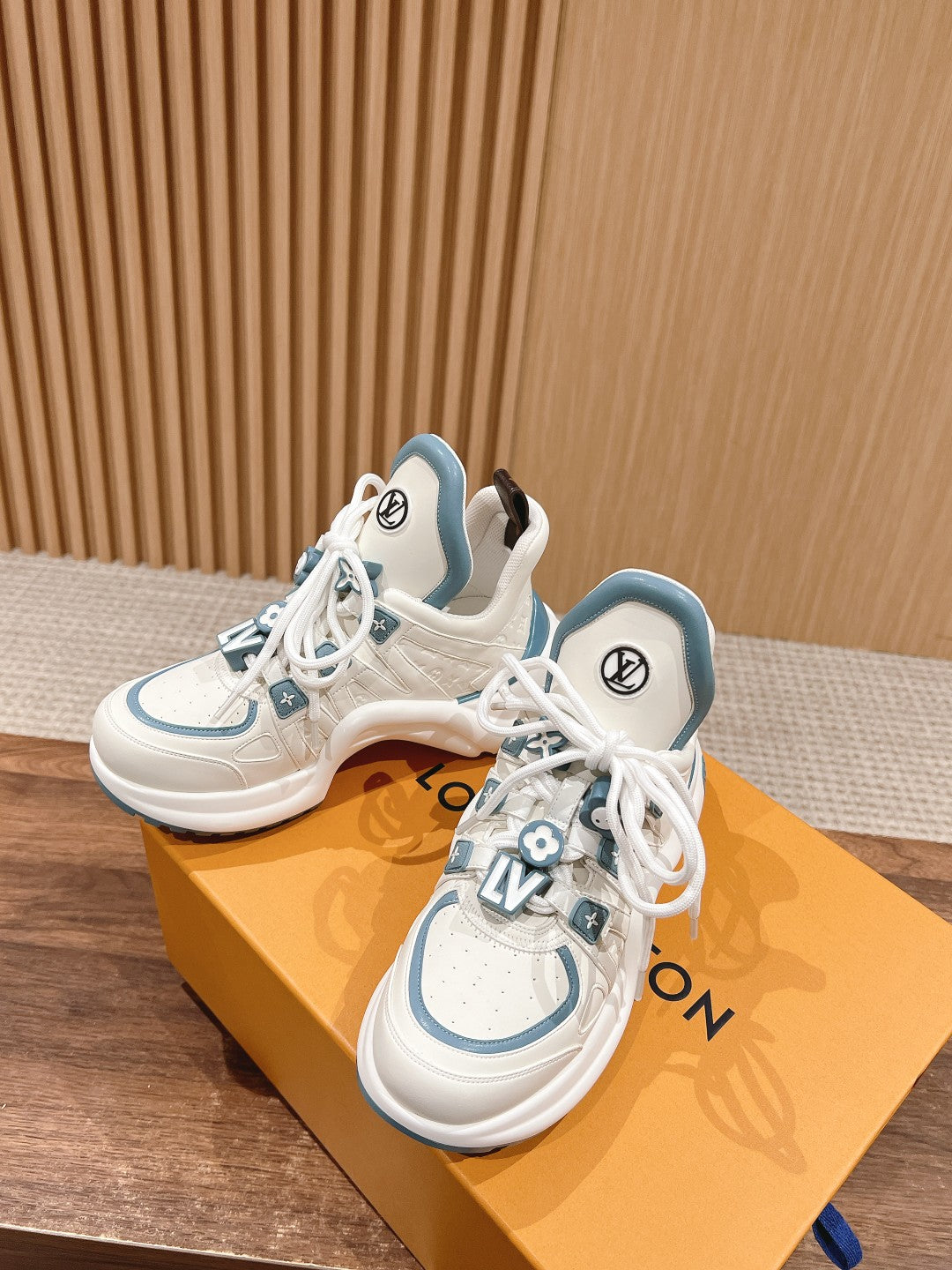 LV ARCHLIGHT SNEAKER IN WHITE MIX SKY BLUE EMBOSSED CALFSKIN - 35