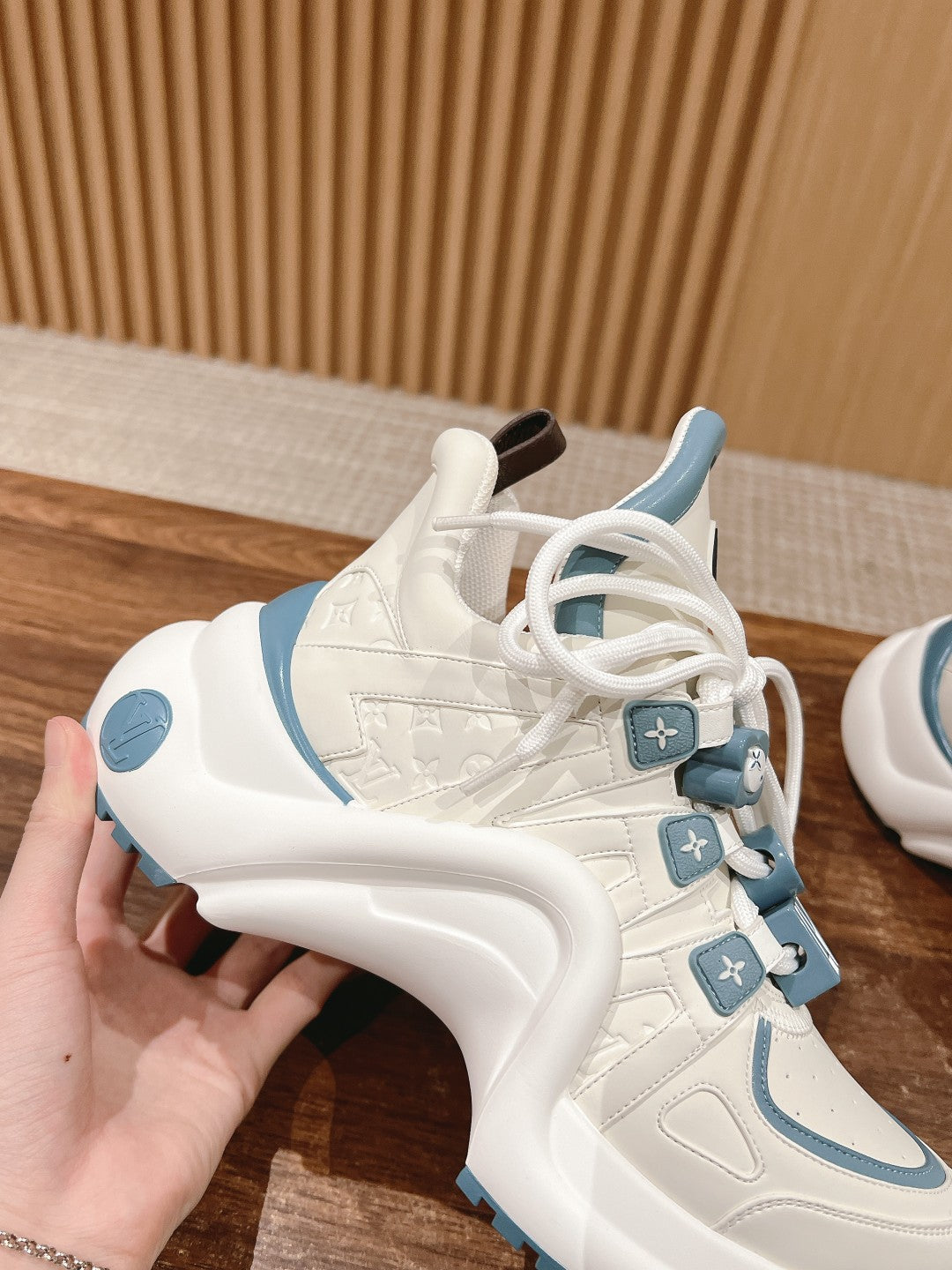 LV ARCHLIGHT SNEAKER IN WHITE MIX SKY BLUE EMBOSSED CALFSKIN - 35