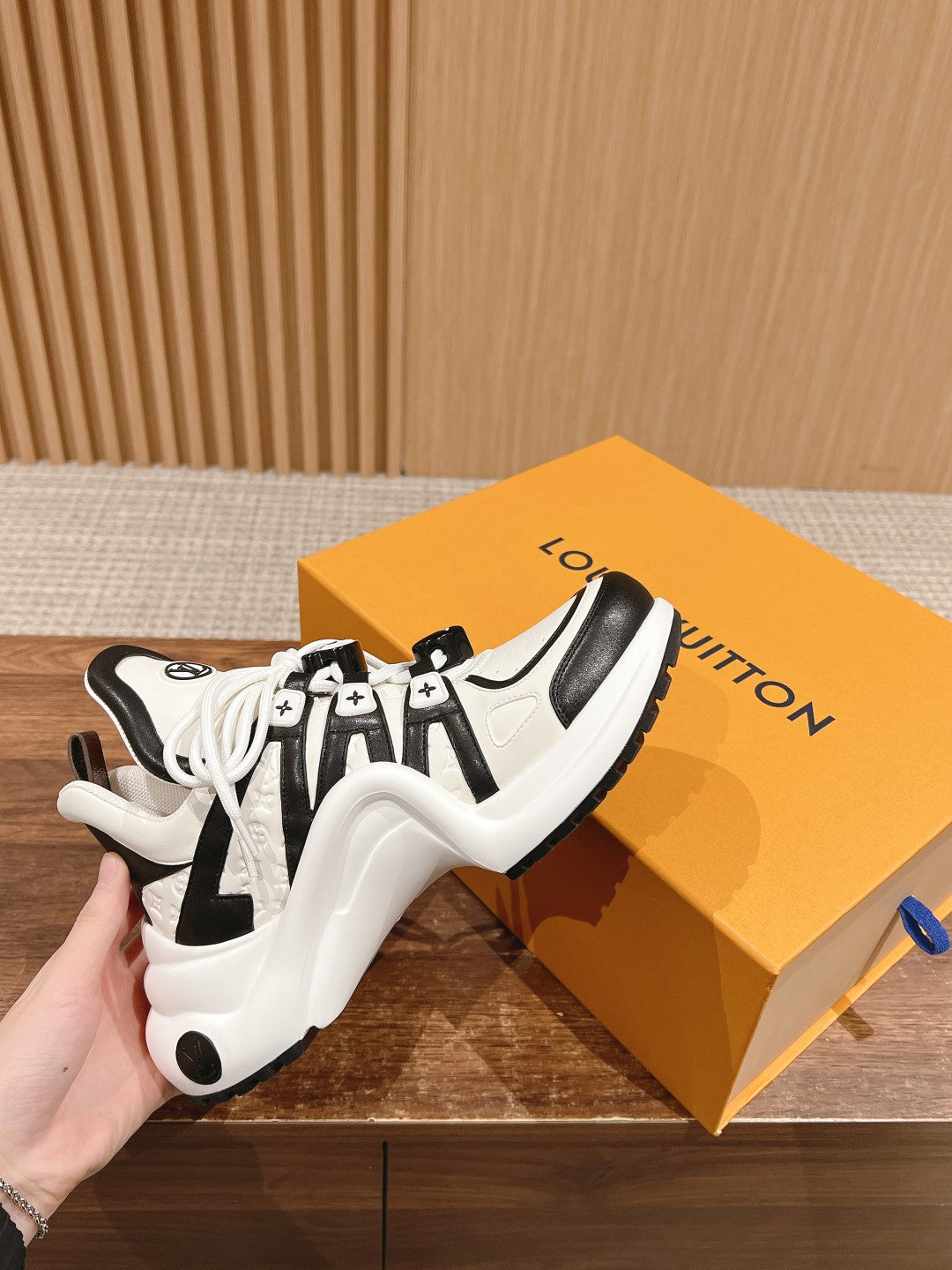 LV ARCHLIGHT SNEAKER IN WHITE MIX BLACK EMBOSSED CALFSKIN 101058 - 35