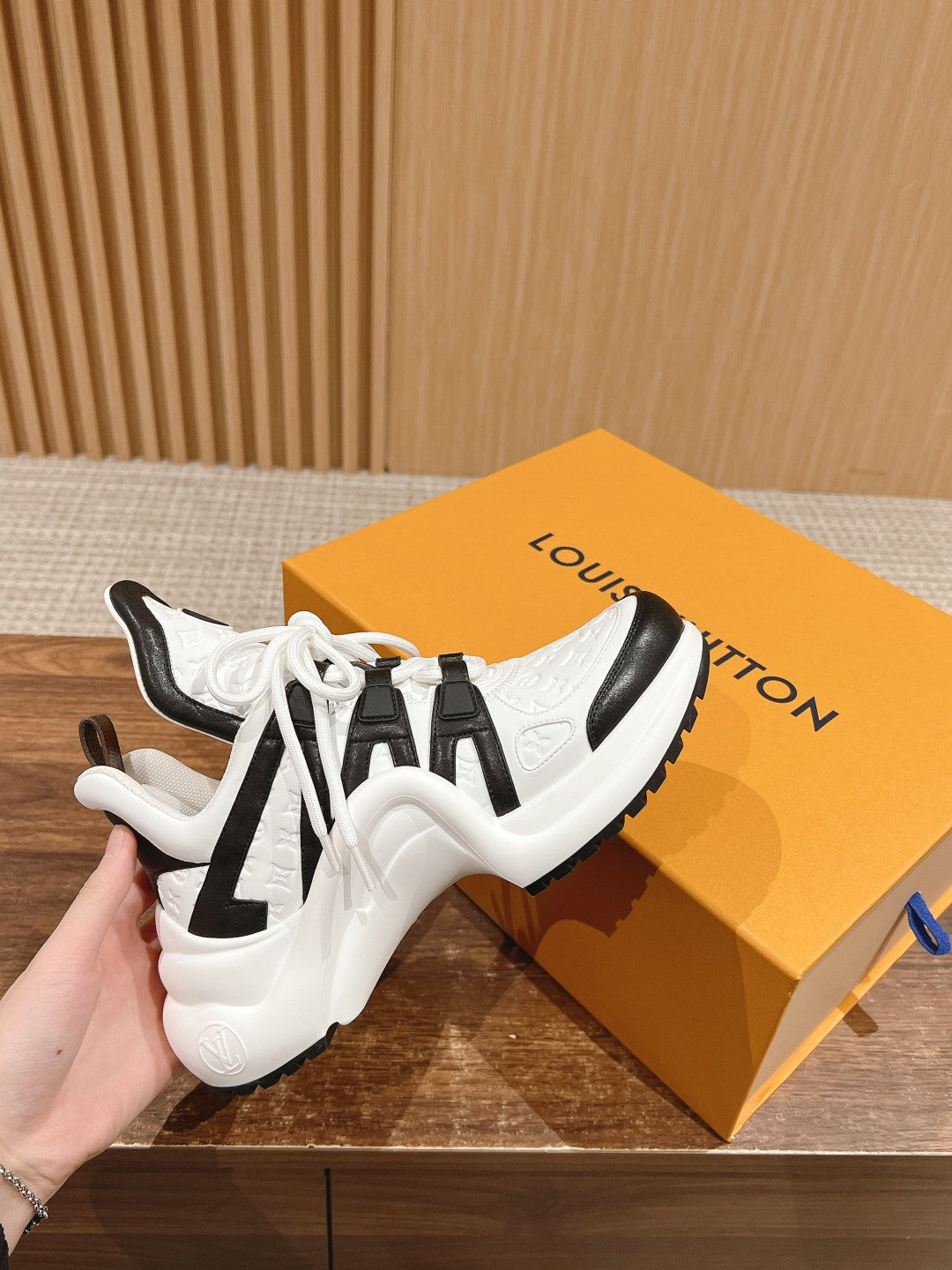 LV ARCHLIGHT SNEAKER IN WHITE MIX BLACK EMBOSSED CALFSKIN - 35